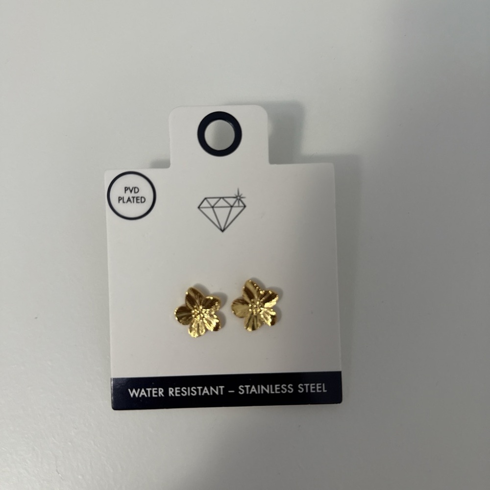 Gold Hibiscus Stud Earrings